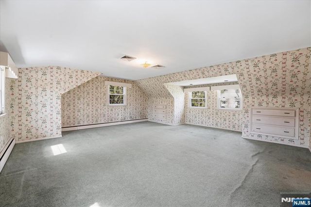 548 Covington Place, Wyckoff, NJ 07481