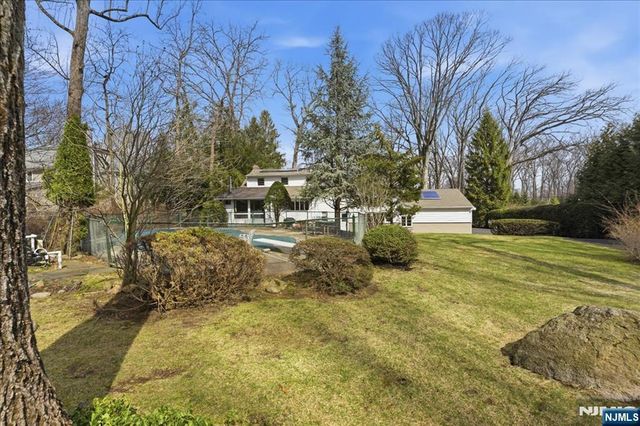 548 Covington Place, Wyckoff, NJ 07481