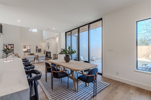 7115 Casa Loma Avenue, Dallas, TX 75214