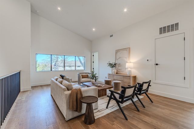 7115 Casa Loma Avenue, Dallas, TX 75214