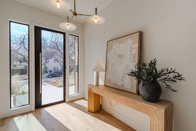 7115 Casa Loma Avenue, Dallas, TX 75214