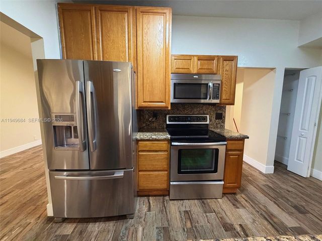 8915 NW 26 CT, Coral Springs, FL 33065