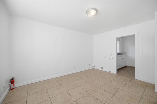 220 S O Street, Tulare, CA 93274