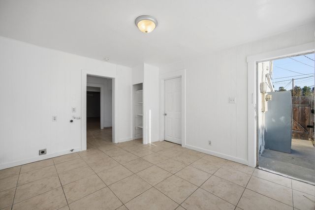 220 S O Street, Tulare, CA 93274