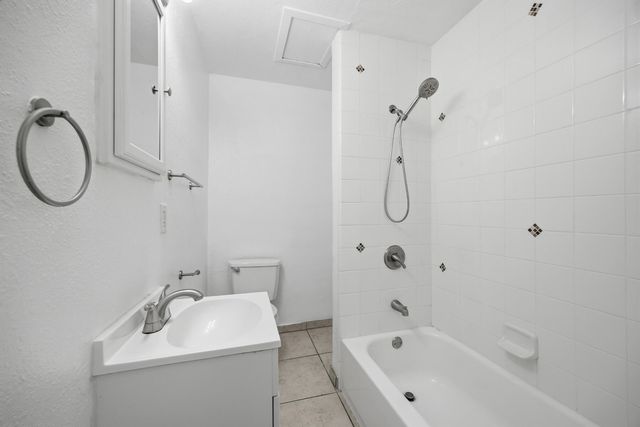 220 S O Street, Tulare, CA 93274