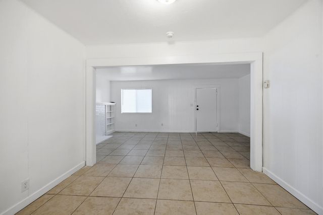 220 S O Street, Tulare, CA 93274