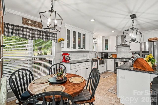 10319 Camelback Circle, Charlotte, NC 28226