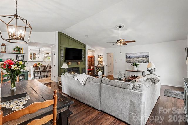 10319 Camelback Circle, Charlotte, NC 28226