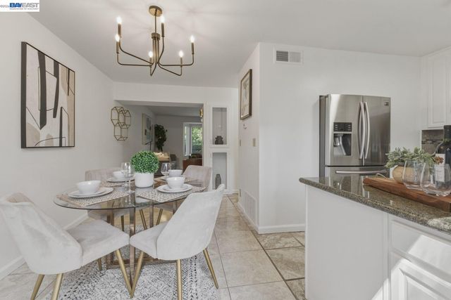 1245 Pine Creek Way I, Concord, CA 94520