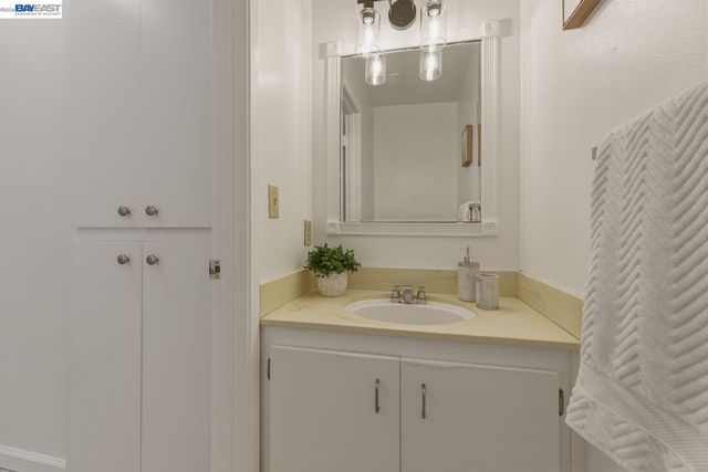 1245 Pine Creek Way I, Concord, CA 94520