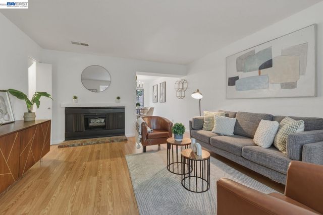 1245 Pine Creek Way I, Concord, CA 94520