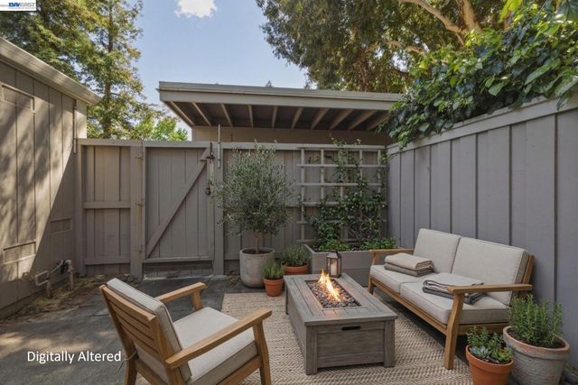 1245 Pine Creek Way I, Concord, CA 94520