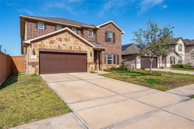 1203 Cascade Hills Drive, Rosharon, TX 77583