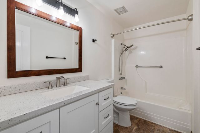 4332 Meadows Drive, Klamath Falls, OR 97603