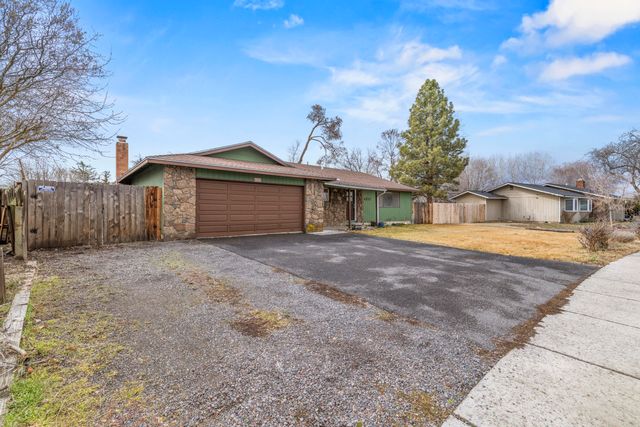 4332 Meadows Drive, Klamath Falls, OR 97603