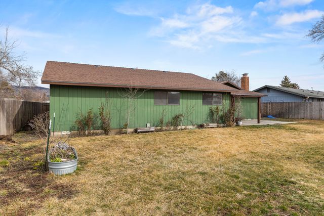 4332 Meadows Drive, Klamath Falls, OR 97603