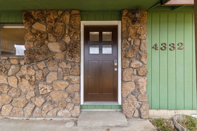 4332 Meadows Drive, Klamath Falls, OR 97603