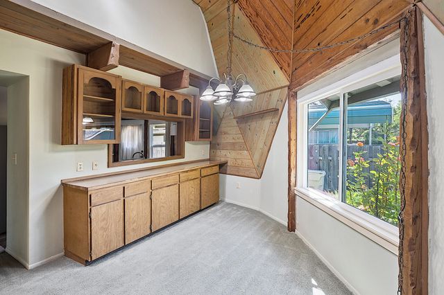 848 NE 8th Street, Grants Pass, OR 97526