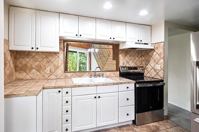 848 NE 8th Street, Grants Pass, OR 97526