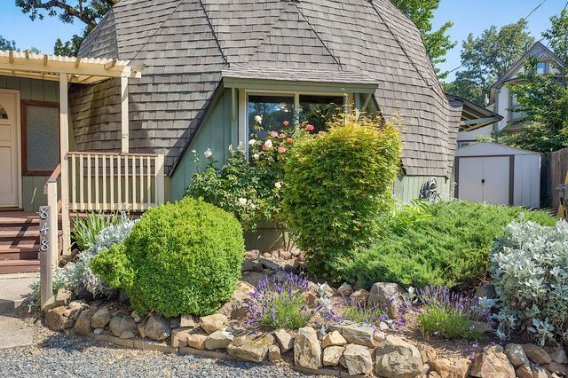 848 NE 8th Street, Grants Pass, OR 97526