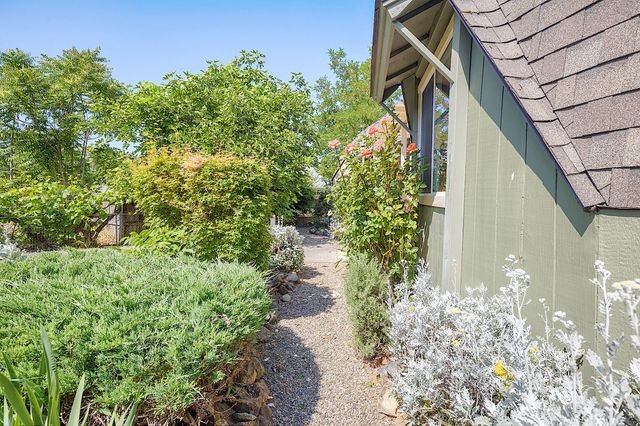 848 NE 8th Street, Grants Pass, OR 97526