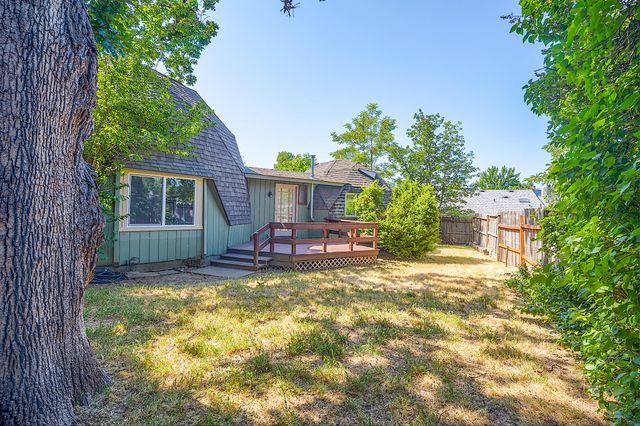 848 NE 8th Street, Grants Pass, OR 97526