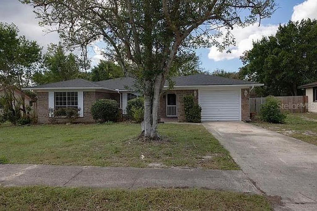 1200 LAWRENCE AVENUE, Deltona, FL 32725
