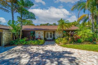 20340 NE 21st Ave, Miami, FL 33179
