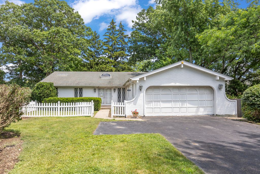 1046 Illinois Road, Wilmette, IL 60091