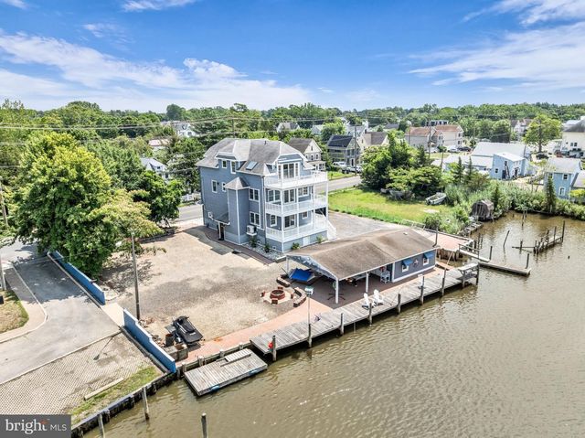 230 S GREEN ST, Tuckerton, NJ 08087