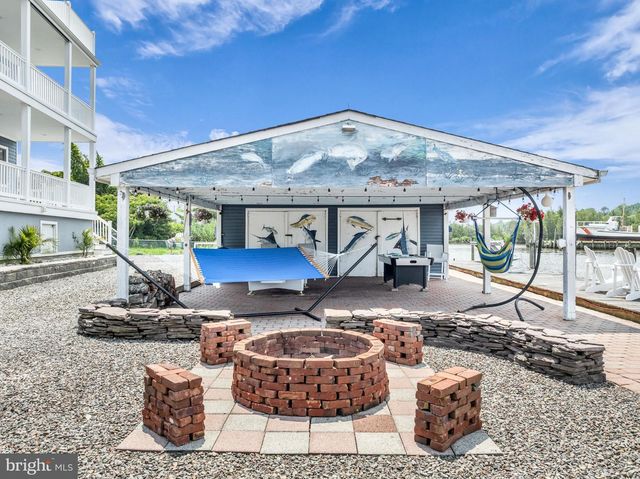 230 S GREEN ST, Tuckerton, NJ 08087