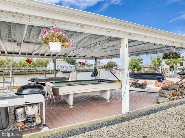 230 S GREEN ST, Tuckerton, NJ 08087