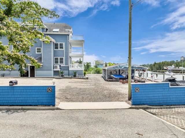 230 S GREEN ST, Tuckerton, NJ 08087
