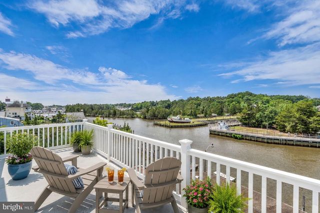 230 S GREEN ST, Tuckerton, NJ 08087