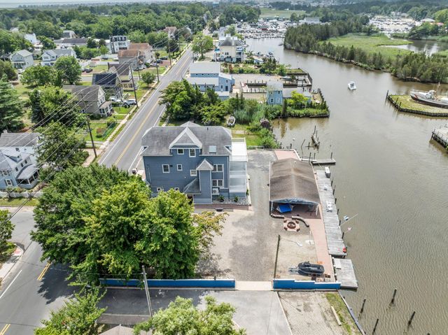 230 S GREEN ST, Tuckerton, NJ 08087