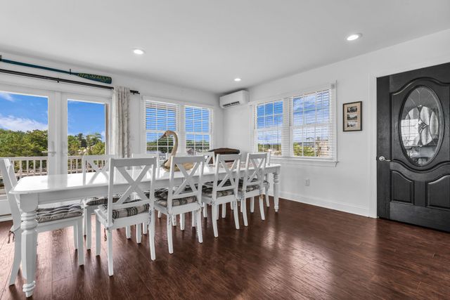 230 S GREEN ST, Tuckerton, NJ 08087