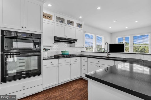 230 S GREEN ST, Tuckerton, NJ 08087