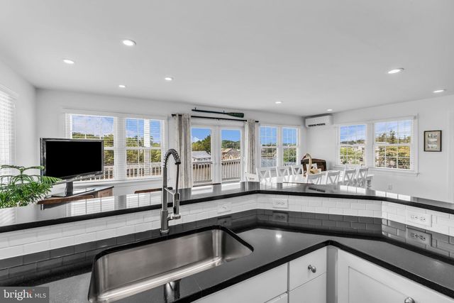230 S GREEN ST, Tuckerton, NJ 08087