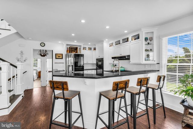 230 S GREEN ST, Tuckerton, NJ 08087
