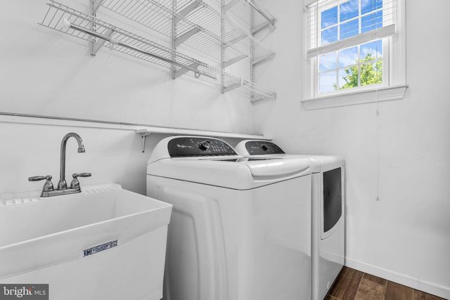 230 S GREEN ST, Tuckerton, NJ 08087
