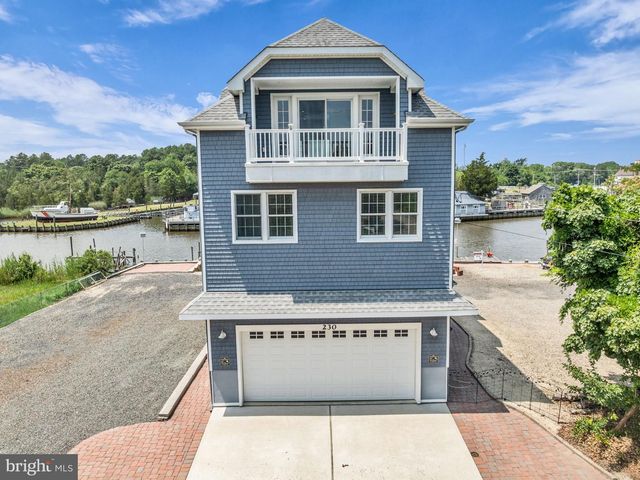 230 S GREEN ST, Tuckerton, NJ 08087