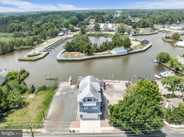 230 S GREEN ST, Tuckerton, NJ 08087