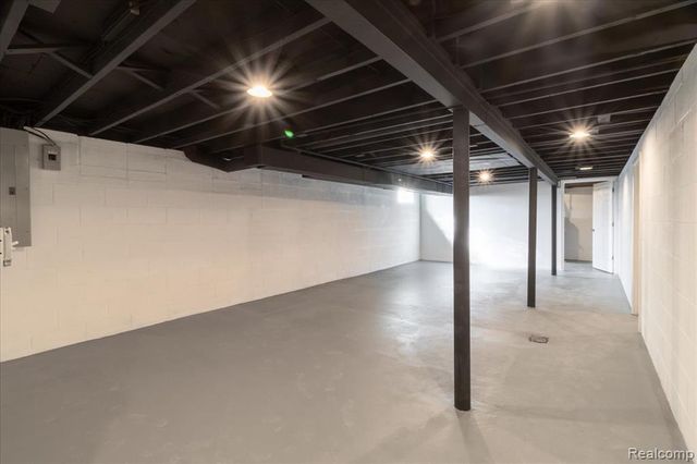 1407 Bielby Street, Waterford, MI 48328