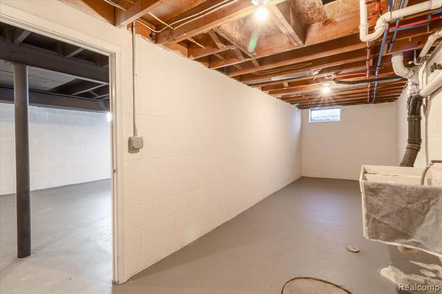 1407 Bielby Street, Waterford, MI 48328