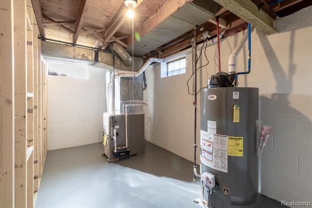 1407 Bielby Street, Waterford, MI 48328