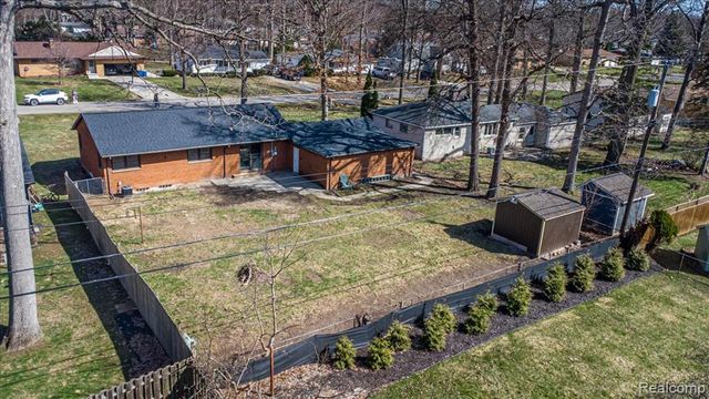 1407 Bielby Street, Waterford, MI 48328