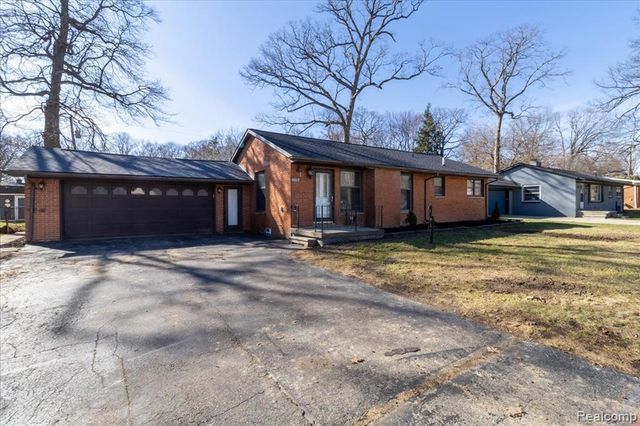 1407 Bielby Street, Waterford, MI 48328