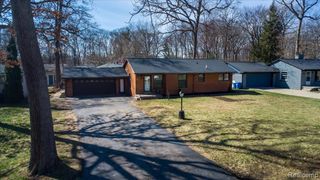 1407 Bielby Street, Waterford, MI 48328