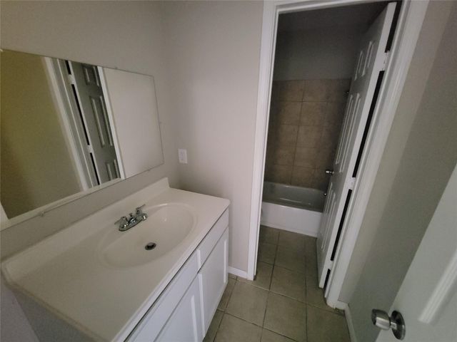 3206 Lobit Drive 13, Dickinson, TX 77539