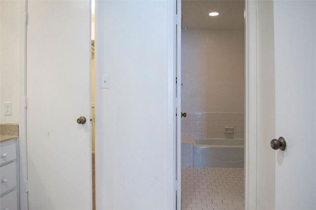 12336 ferris creek, Dallas, TX 75243